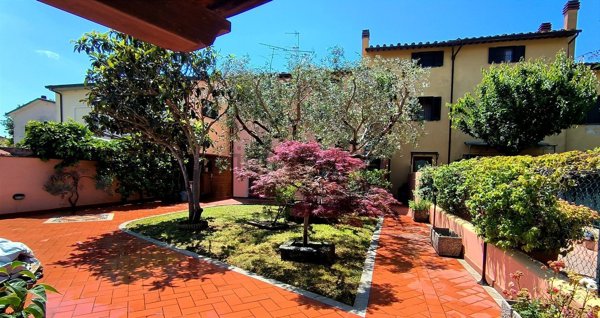 casa indipendente in vendita a San Giuliano Terme in zona Gello