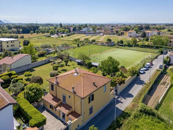 casa indipendente in vendita a San Giuliano Terme in zona Pontasserchio