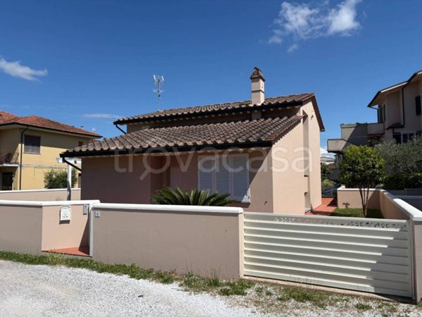 casa indipendente in vendita a San Giuliano Terme in zona Ghezzano