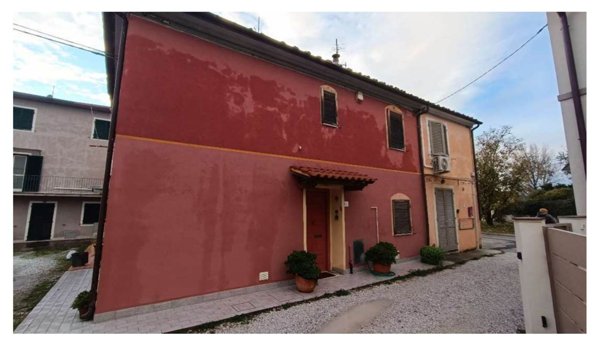 casa indipendente in vendita a San Giuliano Terme in zona Gello