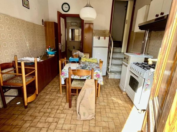 casa indipendente in vendita a San Giuliano Terme in zona Pappiana