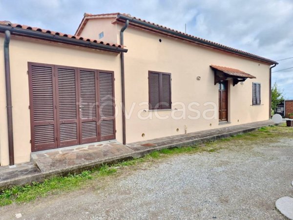 casa indipendente in vendita a San Giuliano Terme in zona Arena-Metato