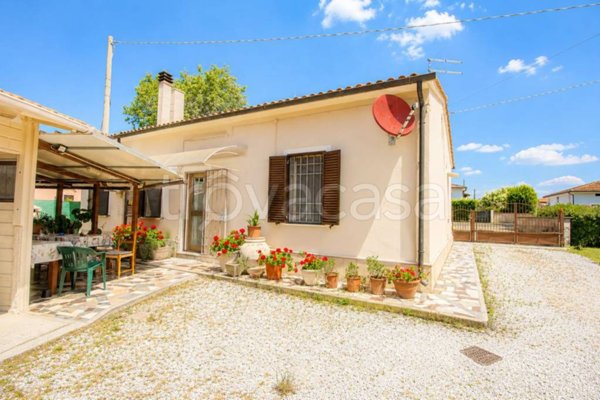 casa indipendente in vendita a San Giuliano Terme in zona Madonna dell'Acqua
