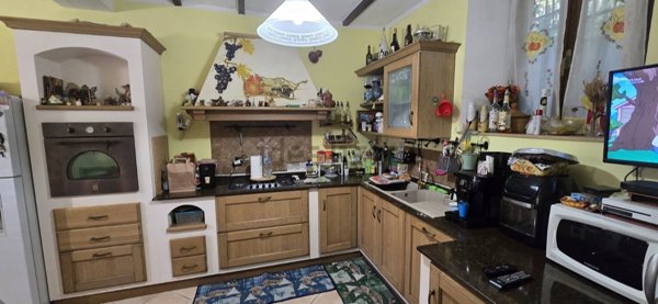 casa indipendente in vendita a San Giuliano Terme in zona Molina di Quosa