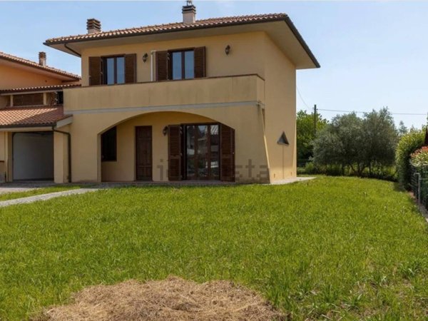 casa indipendente in vendita a San Giuliano Terme in zona Gello