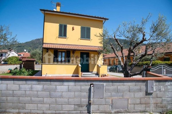 casa indipendente in vendita a San Giuliano Terme