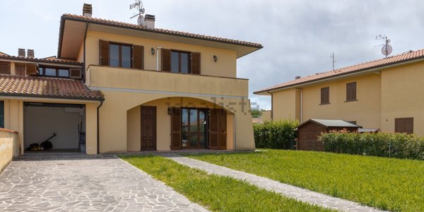 casa indipendente in vendita a San Giuliano Terme in zona Gello