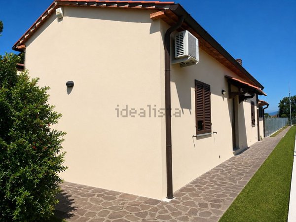casa indipendente in vendita a San Giuliano Terme in zona Arena-Metato