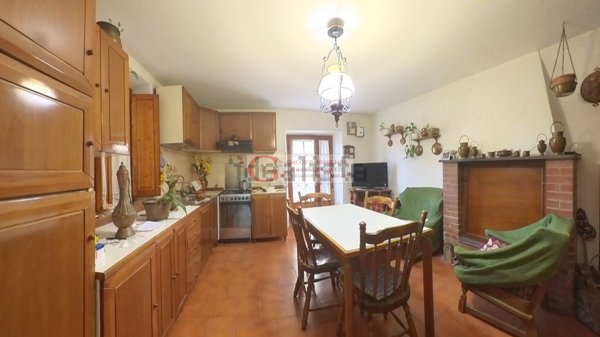 casa indipendente in vendita a San Giuliano Terme in zona Agnano