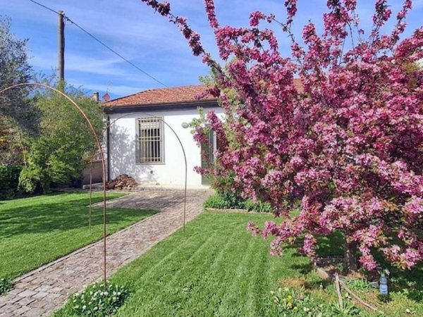 casa indipendente in vendita a San Giuliano Terme in zona Gello