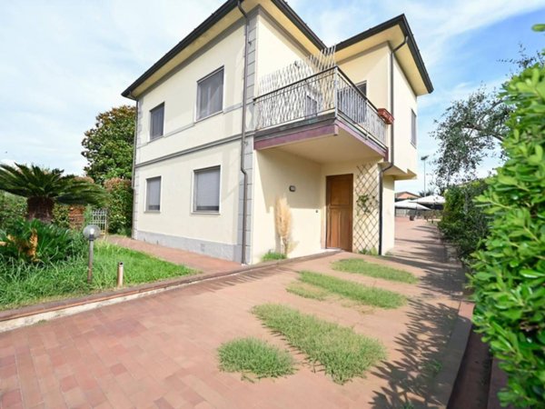 casa indipendente in vendita a San Giuliano Terme in zona Arena-Metato