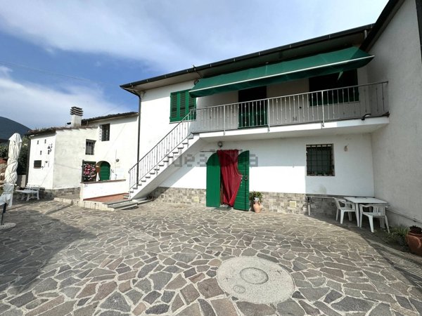casa indipendente in vendita a San Giuliano Terme in zona Mezzana