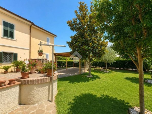 casa indipendente in vendita a San Giuliano Terme in zona Pontasserchio