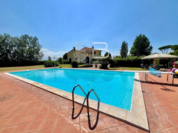casa indipendente a San Giuliano Terme in zona Sant'Andrea in Pescaiola