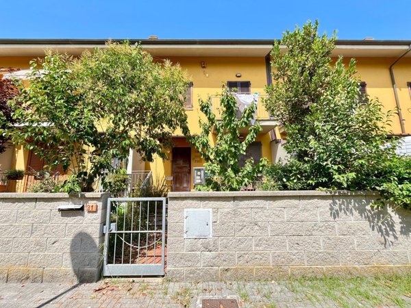 casa indipendente in vendita a San Giuliano Terme in zona Madonna dell'Acqua