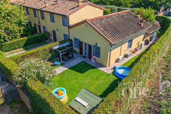 casa indipendente in vendita a San Giuliano Terme in zona Campo