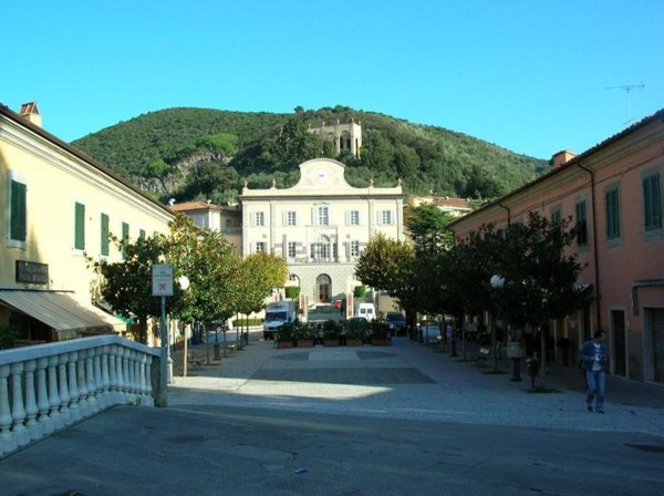 appartamento in vendita a San Giuliano Terme in zona Gello