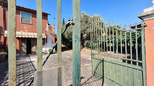intera palazzina in vendita a San Giuliano Terme in zona San Martino a Ulmiano