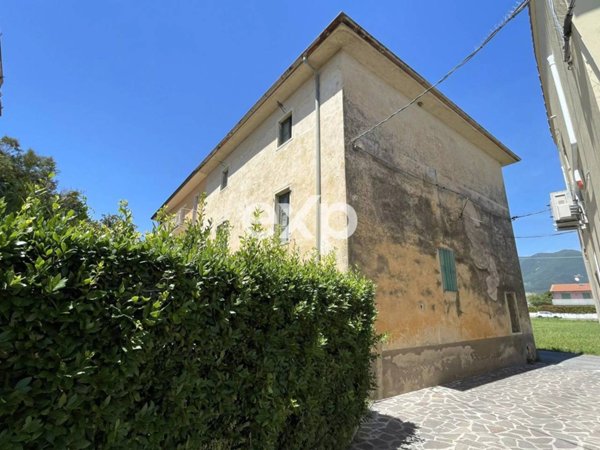 casa indipendente in vendita a San Giuliano Terme in zona Campo