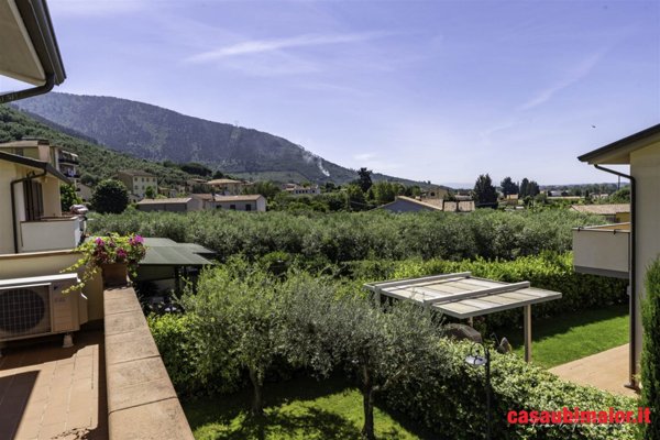 casa indipendente in vendita a San Giuliano Terme in zona Agnano