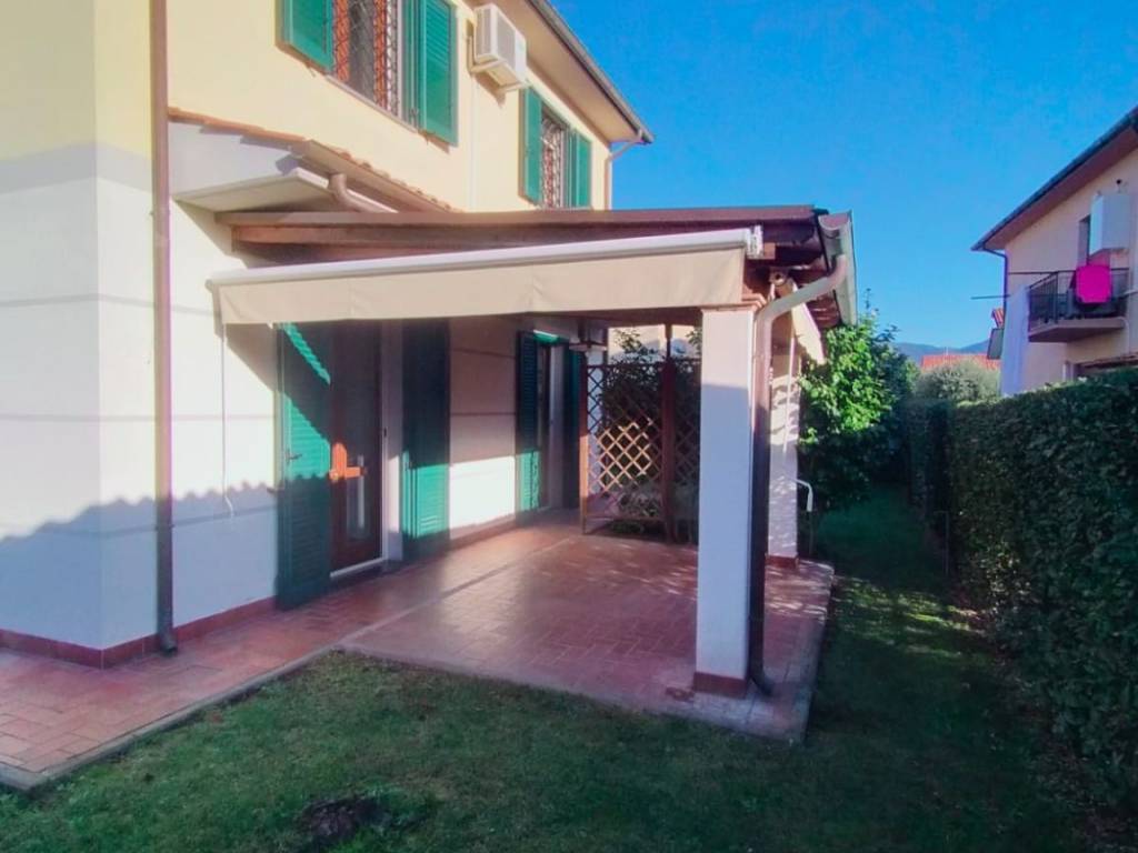 casa indipendente in vendita a San Giuliano Terme in zona Pontasserchio