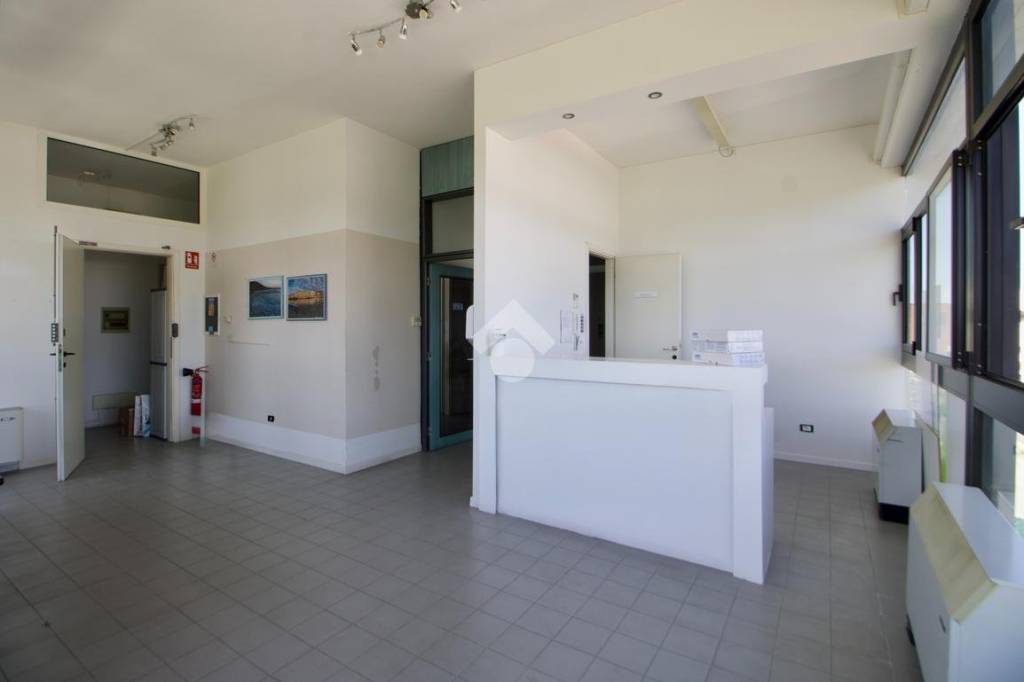 ufficio in vendita a San Giuliano Terme in zona Ghezzano