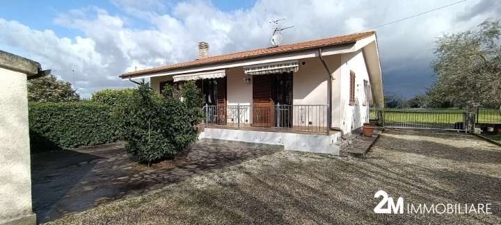 casa indipendente in vendita a San Giuliano Terme in zona Arena-Metato