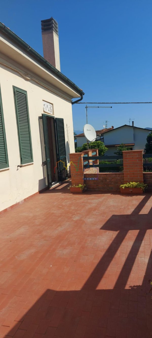 casa indipendente in vendita a San Giuliano Terme in zona Arena-Metato