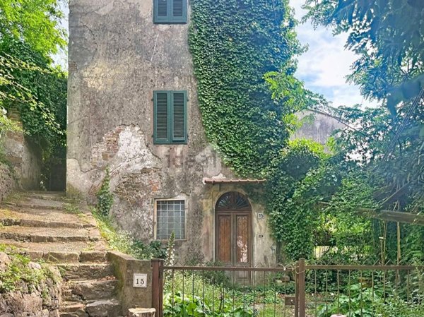 casa indipendente in vendita a San Giuliano Terme in zona Ripafratta