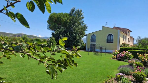 casale in vendita a San Giuliano Terme in zona Arena-Metato
