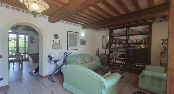 casale in vendita a San Giuliano Terme in zona Arena-Metato