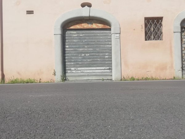 box auto in vendita a San Giuliano Terme in zona Pugnano