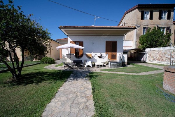 casa indipendente in vendita a San Giuliano Terme in zona Gello