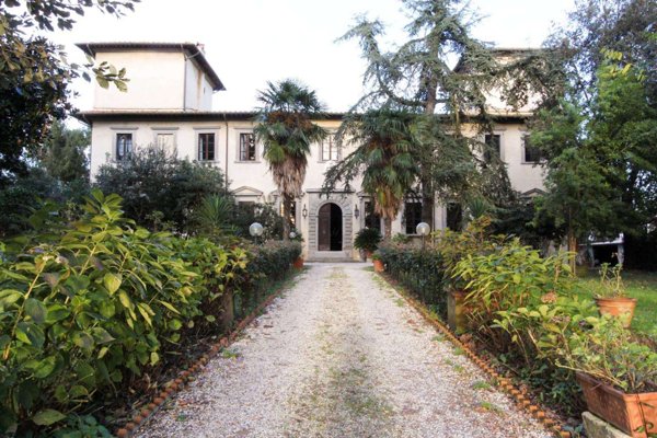 intera palazzina in vendita a San Giuliano Terme in zona Arena-Metato