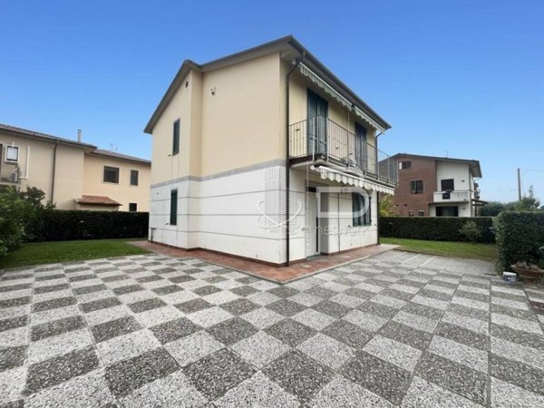 casa indipendente in vendita a San Giuliano Terme in zona Pontasserchio