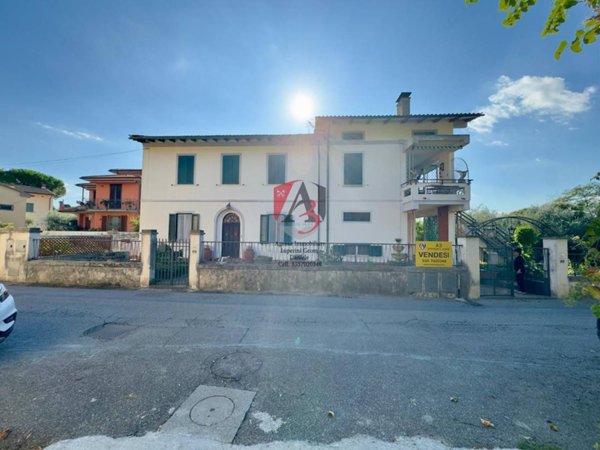 casa indipendente in vendita a San Giuliano Terme in zona Agnano