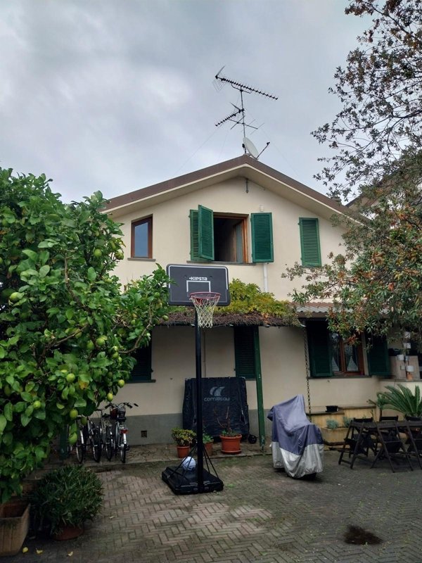 casa indipendente in vendita a San Giuliano Terme in zona Arena-Metato