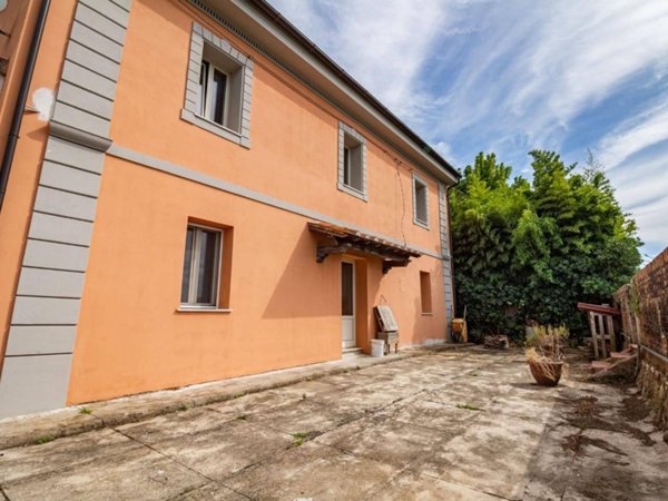 casa indipendente in vendita a San Giuliano Terme in zona Ghezzano
