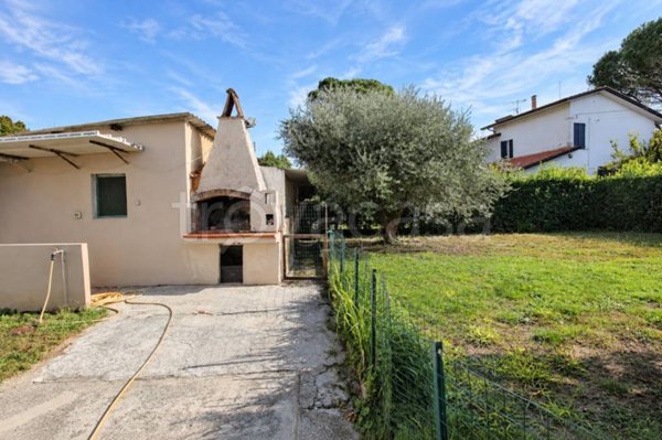 casa indipendente in vendita a San Giuliano Terme in zona Pappiana