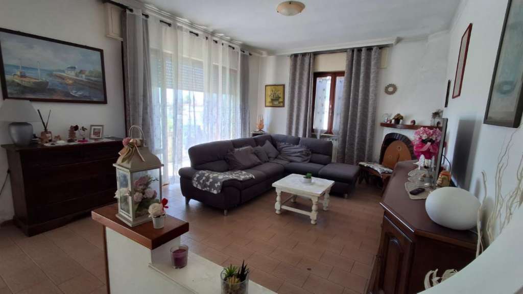 casa indipendente in vendita a San Giuliano Terme in zona Pontasserchio