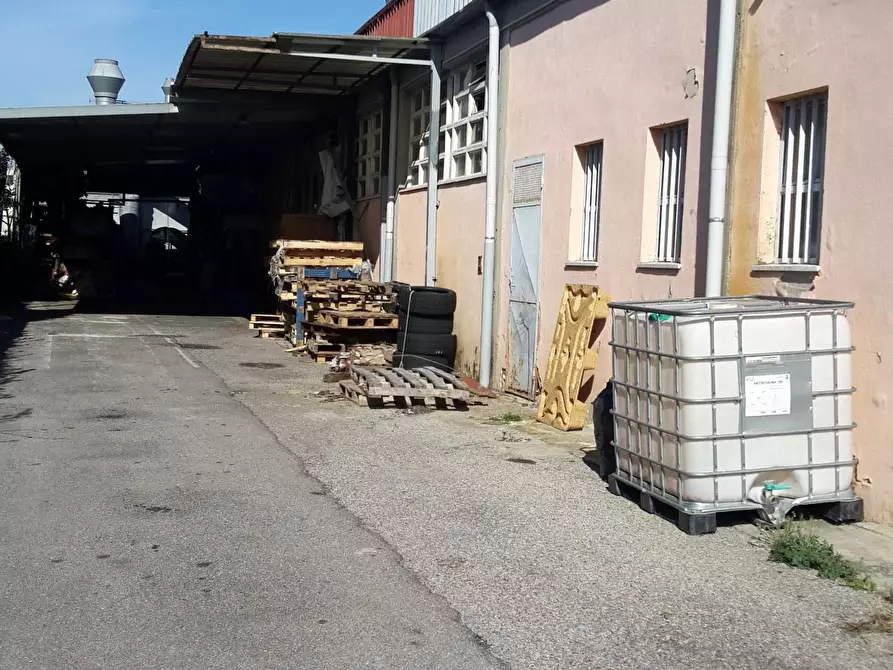 locale di sgombero in vendita a San Miniato