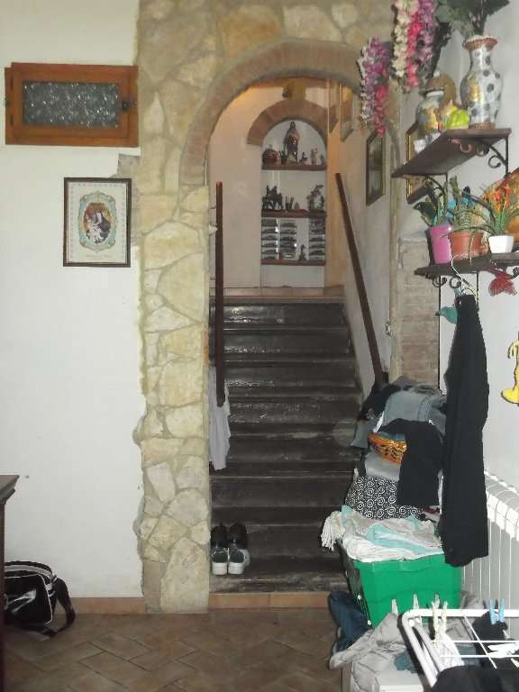 intera palazzina in vendita a San Miniato in zona Corazzano