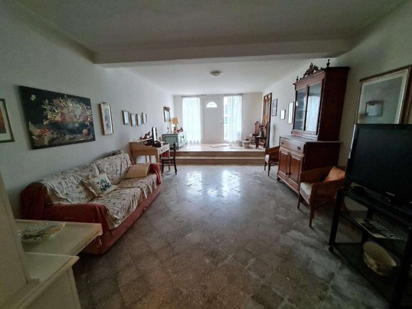 intera palazzina in vendita a San Miniato