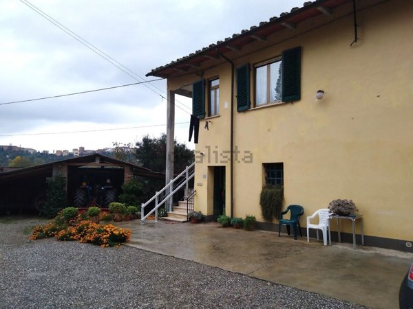 esavano in vendita a San Miniato