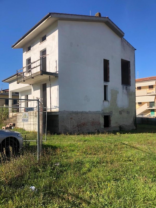 casa indipendente in vendita a San Miniato