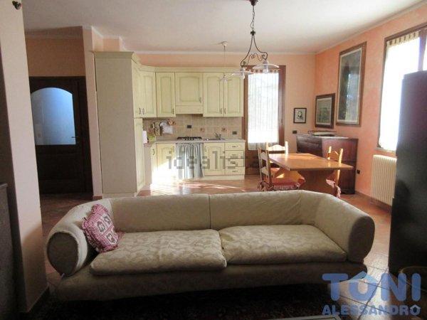 casa indipendente in vendita a San Miniato