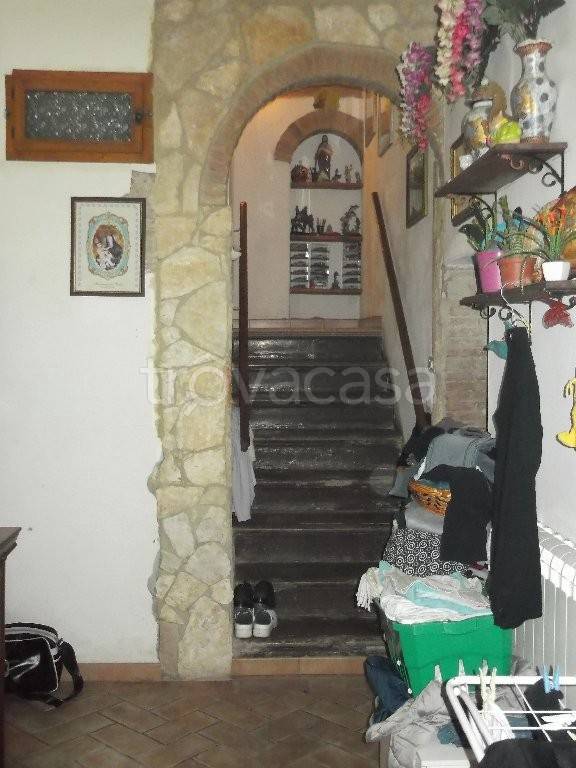 intera palazzina in vendita a San Miniato in zona Corazzano