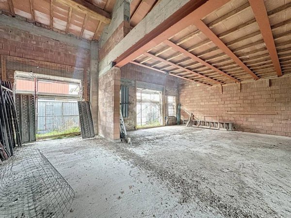 negozio in vendita a San Miniato in zona Corazzano