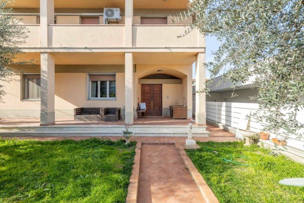 casa indipendente in vendita a San Miniato in zona Ponte a Elsa