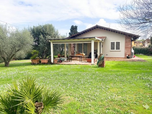 casa indipendente in vendita a San Miniato in zona Ponte a Elsa